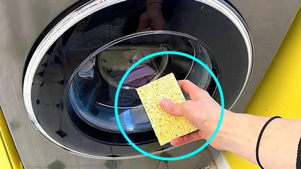 Warum einen Schwamm in die Waschmaschine? Der wenig bekannte, aber nützliche Trick Haustipps