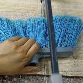 🧹 Weg mit dem Wegwerfdenken: So geben Sie Ihrem alten Besen ein zweites Leben ♻️✨