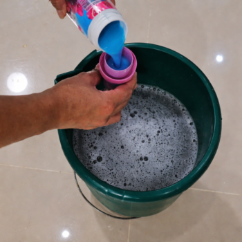 Dieser einfache Trick lässt Böden wie im Hotel glänzen 🤯✨